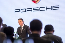 Jahrespresseokonferenz der Porsche AG - Eventfotograf Stuttgart - Tagungen, Veranstaltungen - hochwertige Fotografie by 7visuals